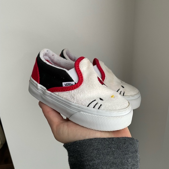 Vans X HELLO KITTY toddler sneakers - Picture 2 of 6